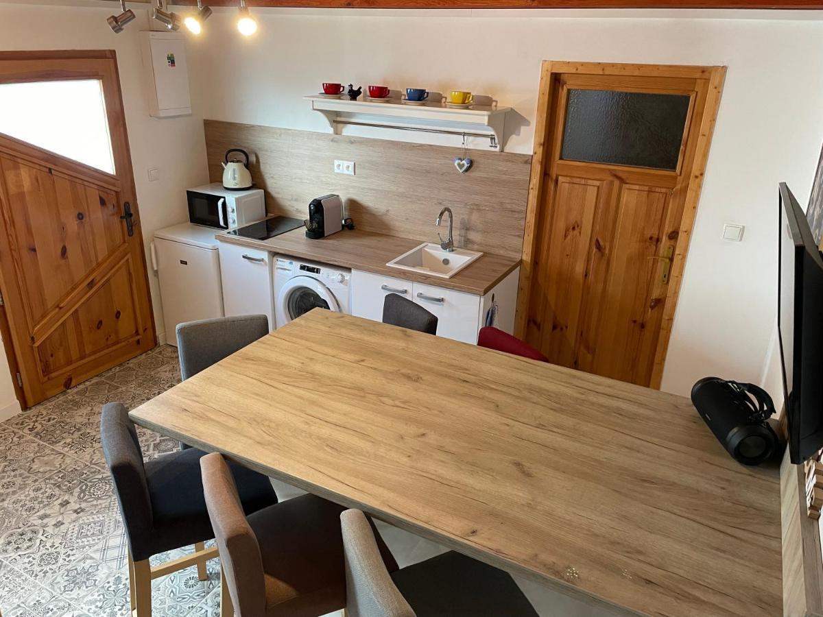 Apartmany Modry Dom Podhájska Eksteriør billede